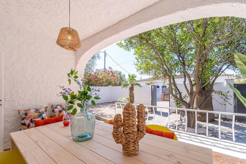Tatil Evi Mbii- Paradise Emporda With Heated Little Swiming-Pool-Very Quite Place Villa Roses